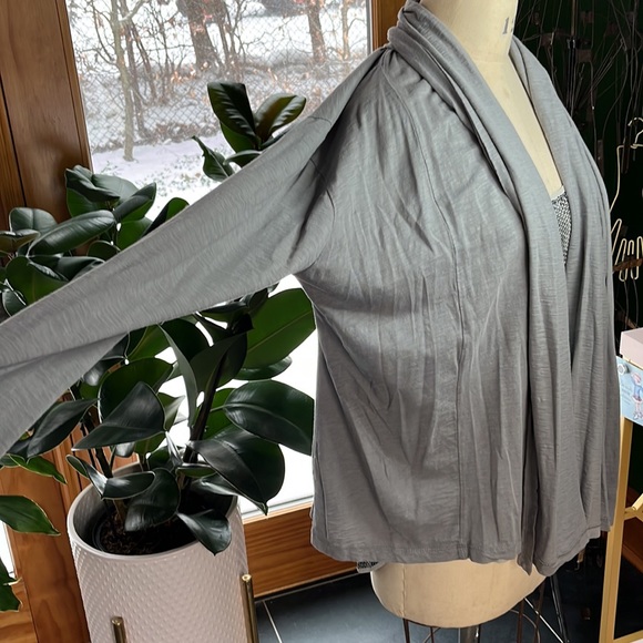 Cotton lightweight layer. Grey, great shape. - Picture 3 of 4
